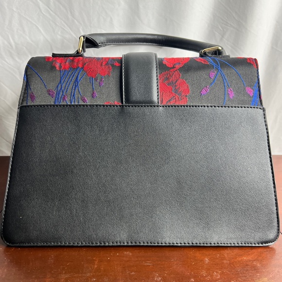 Purse from Just Fab! Never used bought and just never used it! - Picture 3 of 4